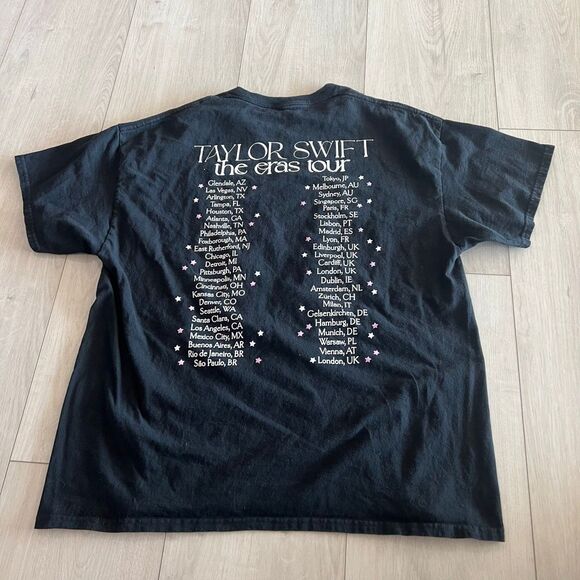 Taylor Swift Eras Tour Shirt size L - Picture 4 of 5